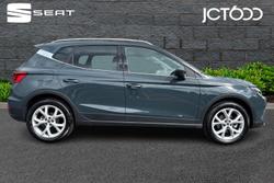 SEAT Arona Photo 4