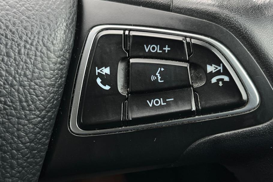 Used Ford ECOSPORT YD18PZY 24