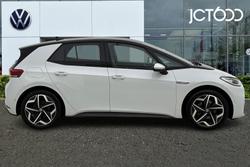 VOLKSWAGEN ID.3 Photo 4