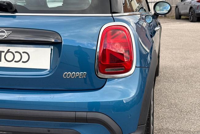 MINI Hatch Photo 18