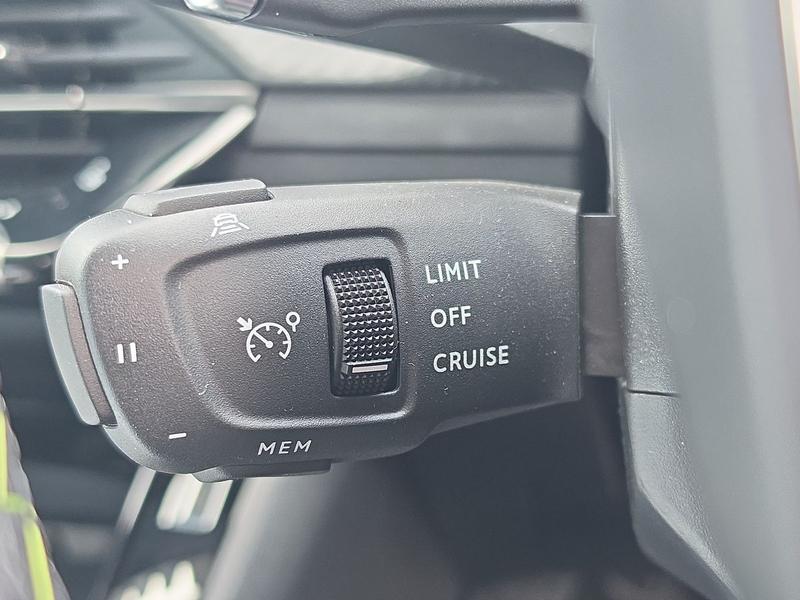Used Peugeot 208 NV25WDM 40