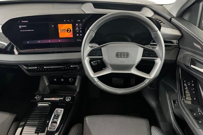 AUDI Q6 E-Tron Photo 11