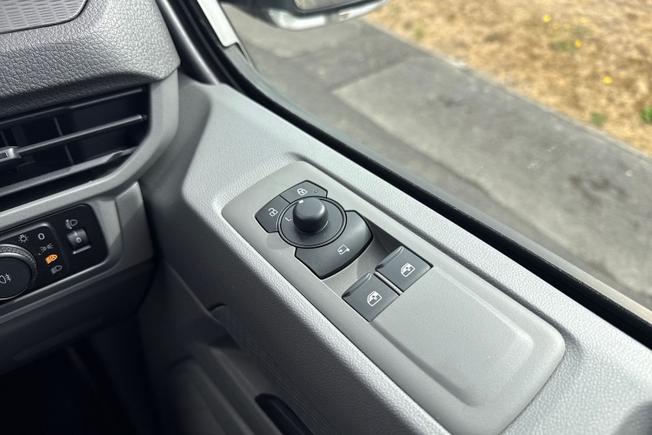Volkswagen Transporter Photo 37