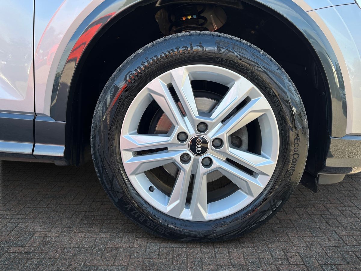 Audi Q2 Photo 8