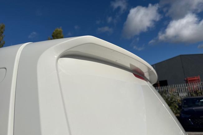 VOLKSWAGEN ID. BUZZ Cargo Photo 44