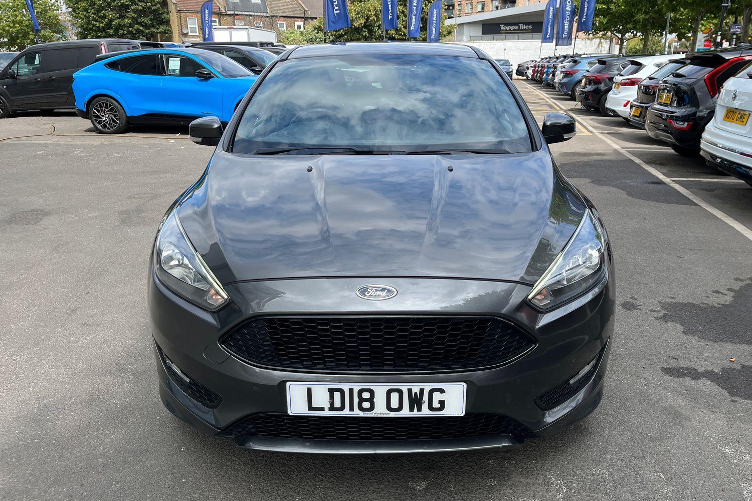 Ford FOCUS Photo 36