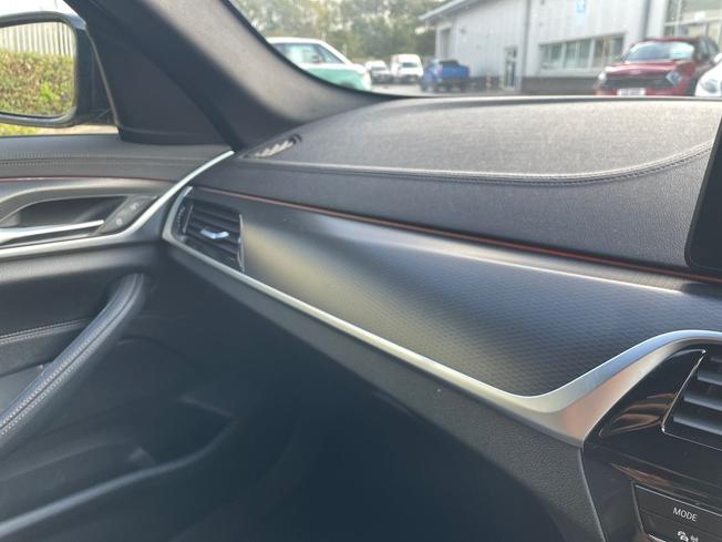 BMW 5 Series Photo 30
