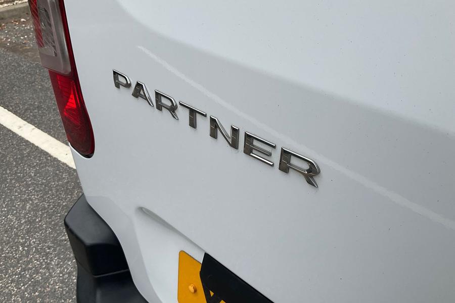 Peugeot PARTNER Photo autoimg-f27385495b2ddf4af2a732514b5fc7c7f8002059.jpg