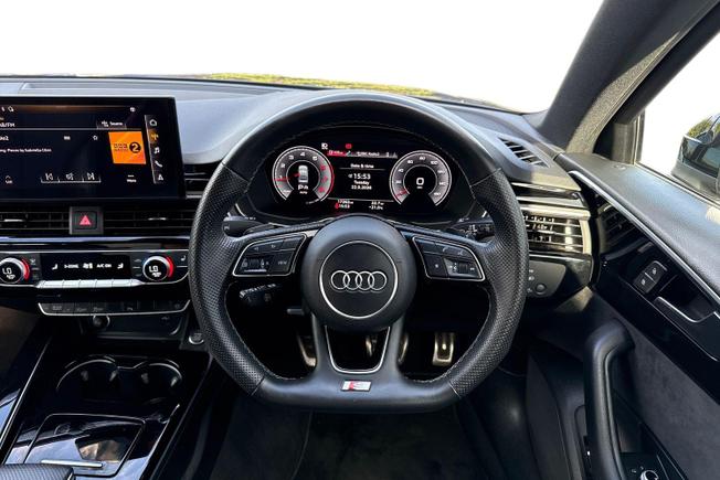 AUDI A4 Photo 11