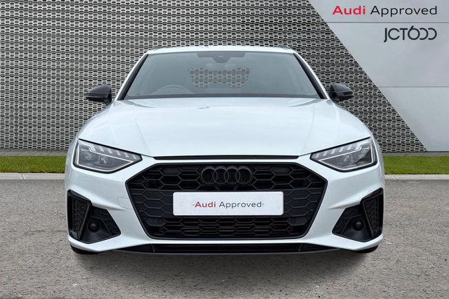 AUDI A4 Avant Photo 8