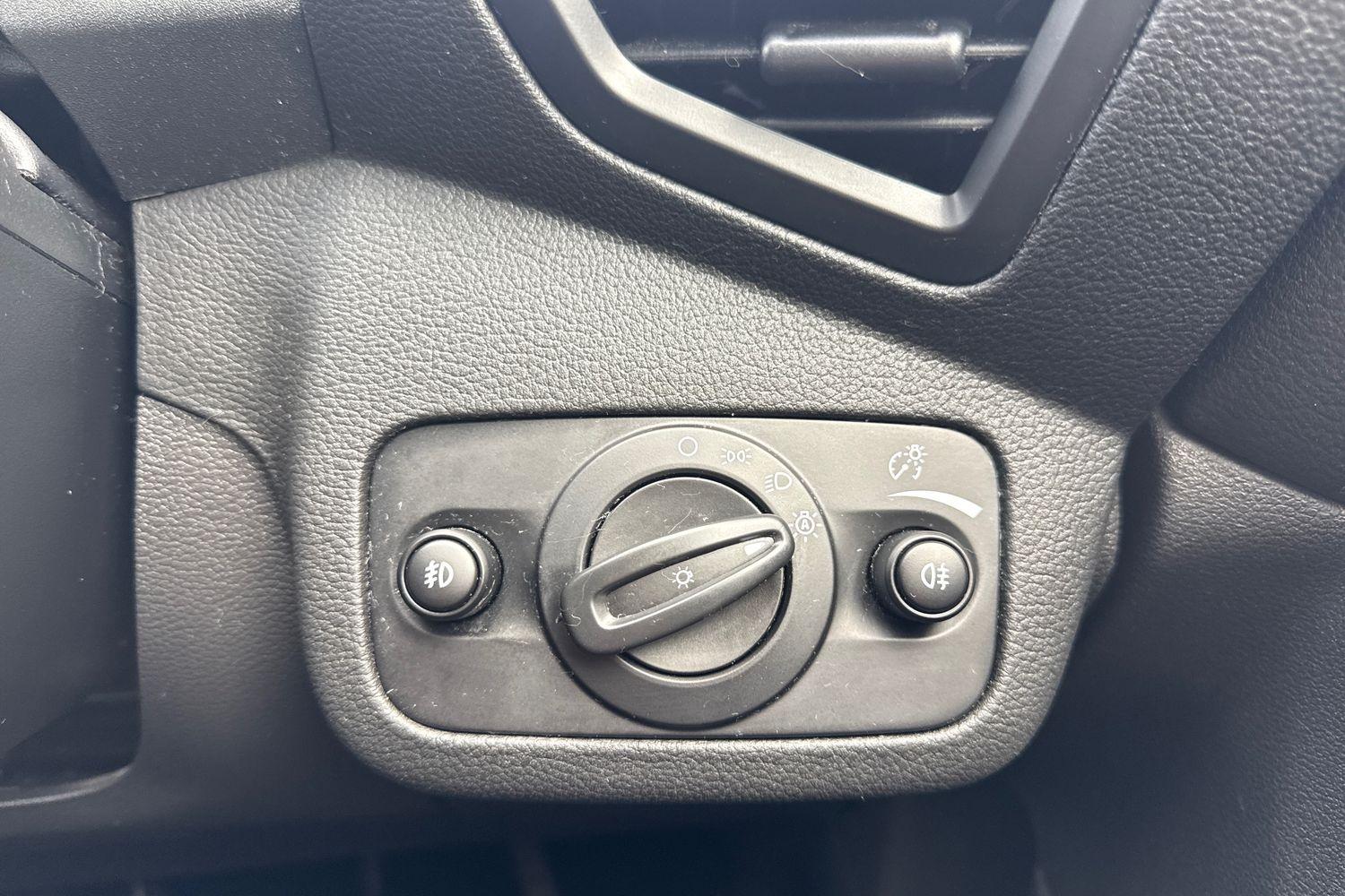 Ford KUGA Photo 38