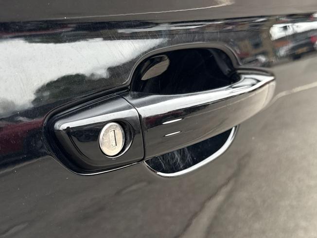 VAUXHALL Corsa Photo 36