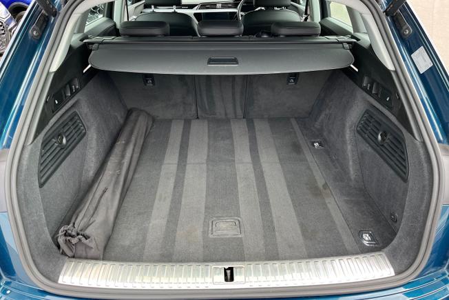 Audi e-tron Photo 12