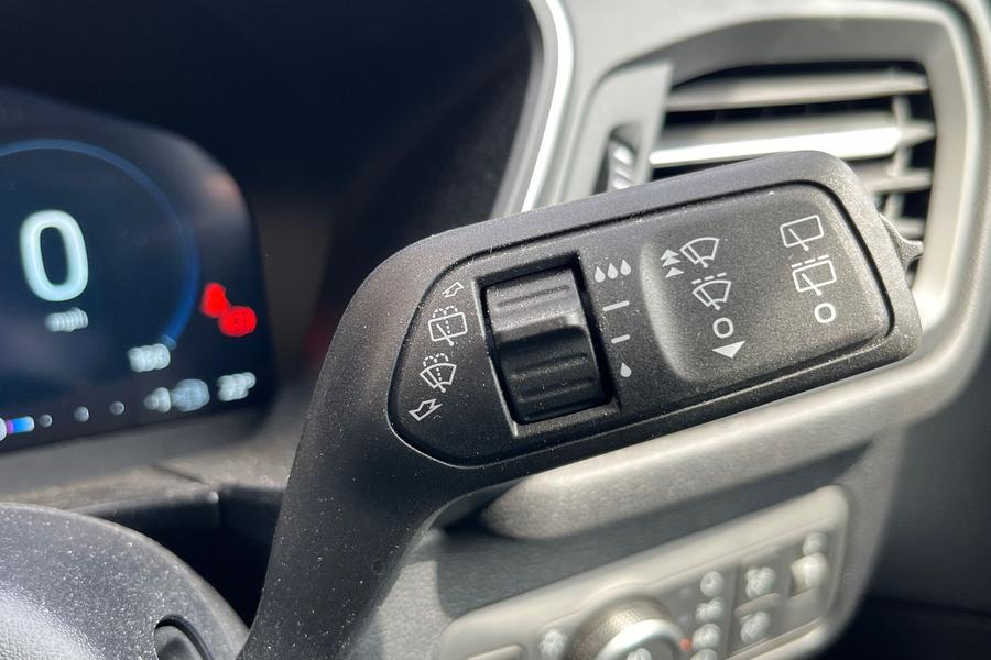 Ford KUGA Photo autoimg-f28263fdb48f3d24981e8555192cb9860bffd2b3.jpg