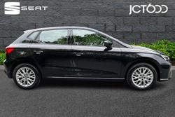 SEAT Ibiza Photo 4