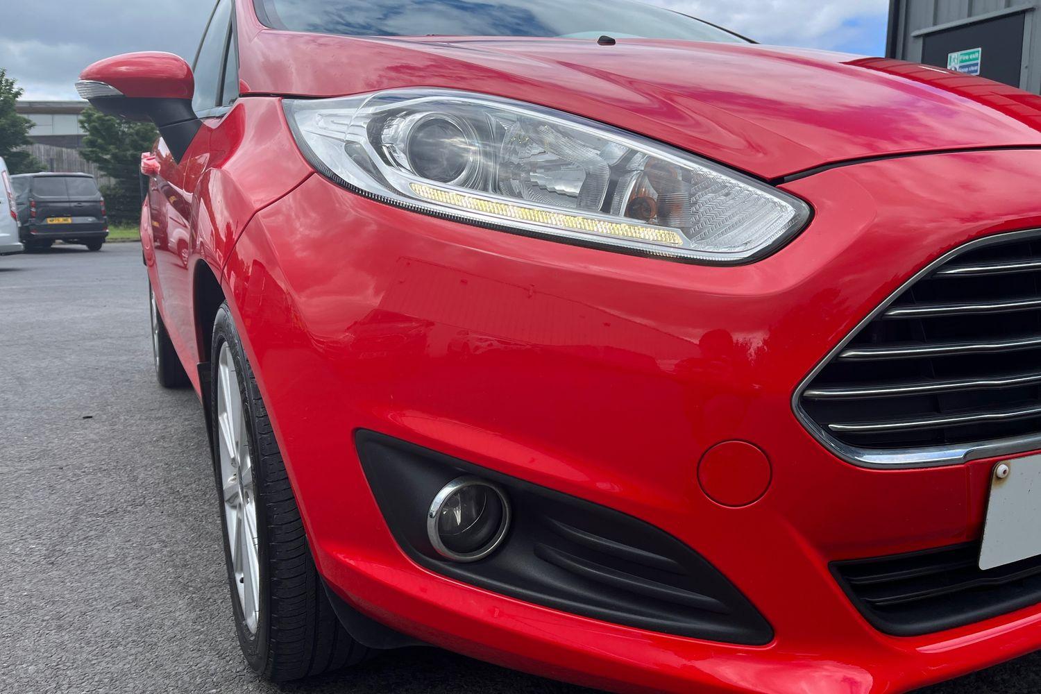 Ford FIESTA Photo 25