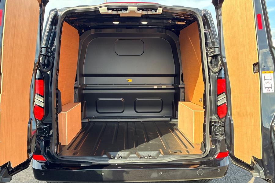Ford TRANSIT CUSTOM Photo autoimg-f283f74aef16326241097ec562dd5e91af397f0c.jpg