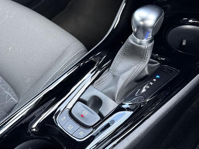 TOYOTA C-Hr Photo 59