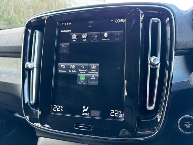 VOLVO Xc40 Photo 36