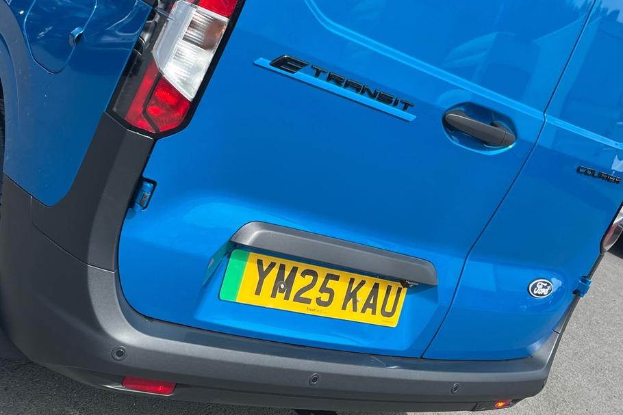 Used Ford E-TRANSIT COURIER YM25KAU 39