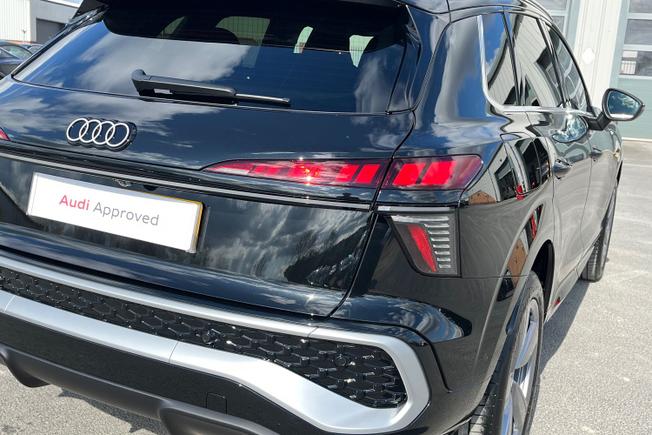 AUDI Q3 Photo 18