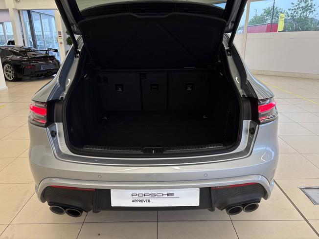 PORSCHE Macan Photo 19