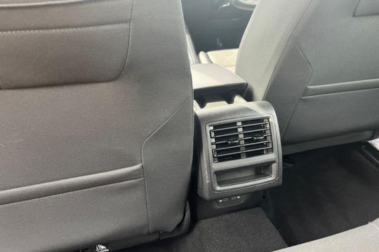Volkswagen Golf Photo autoimg-f29005c7a947296ed204eaac5dd675bf292136de.jpg