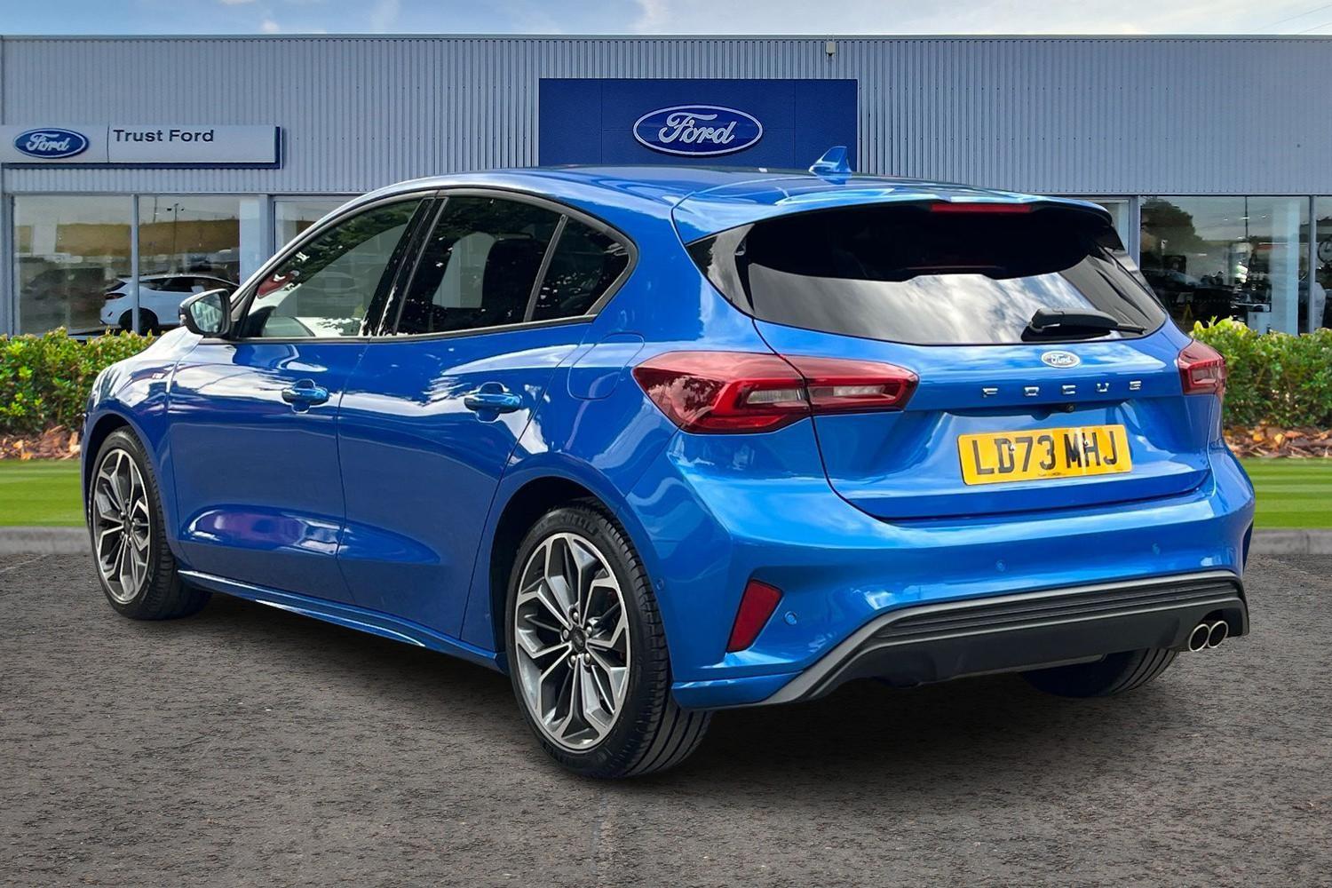 Ford FOCUS Photo 1