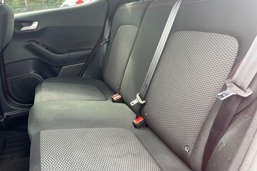 Ford FIESTA Photo autoimg-f29b67ae656279c9bb607be6e12f80e35b59d808.jpg