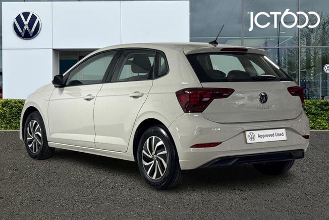 VOLKSWAGEN Polo Photo 3
