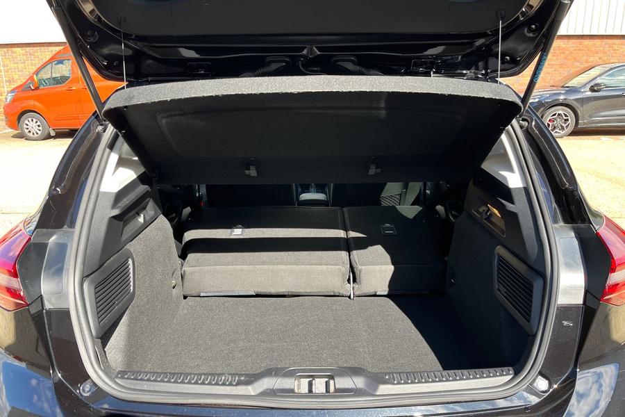 Ford Focus Photo autoimg-f2a6637ac84fe6efa9e97cb448d3f673b42c88fe.jpg