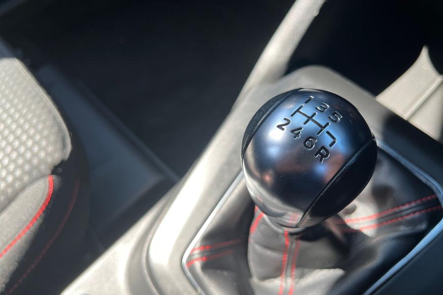 Ford FOCUS Photo autoimg-f2a86b4c6ef94be8e186eb571b83fa18527fe5a7.jpg