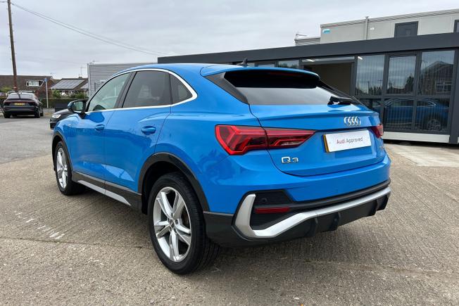 Audi Q3 Photo 23