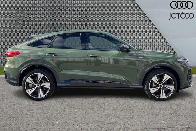 AUDI  Q5 Sportback Photo 4