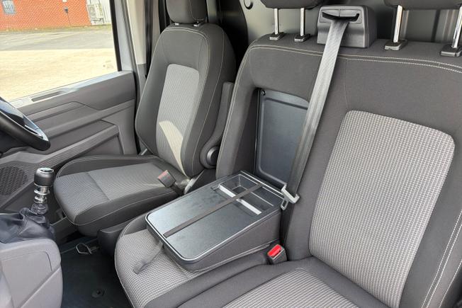 VOLKSWAGEN Transporter Photo 46