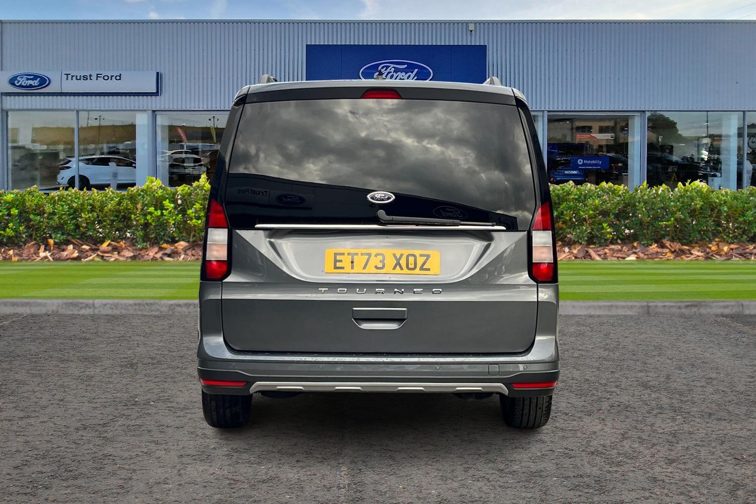 Ford TOURNEO CONNECT Photo 6