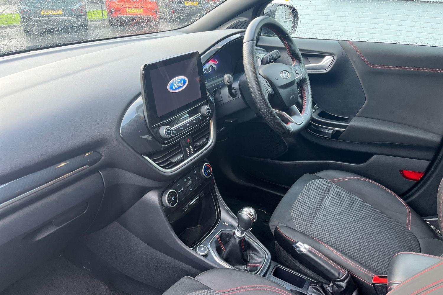 Ford PUMA Photo 17