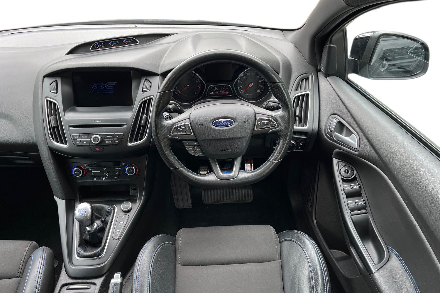 Ford Focus RS Photo 10