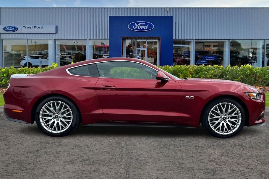 Used Ford MUSTANG 3