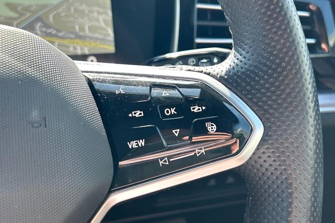 VOLKSWAGEN Touareg Photo 17