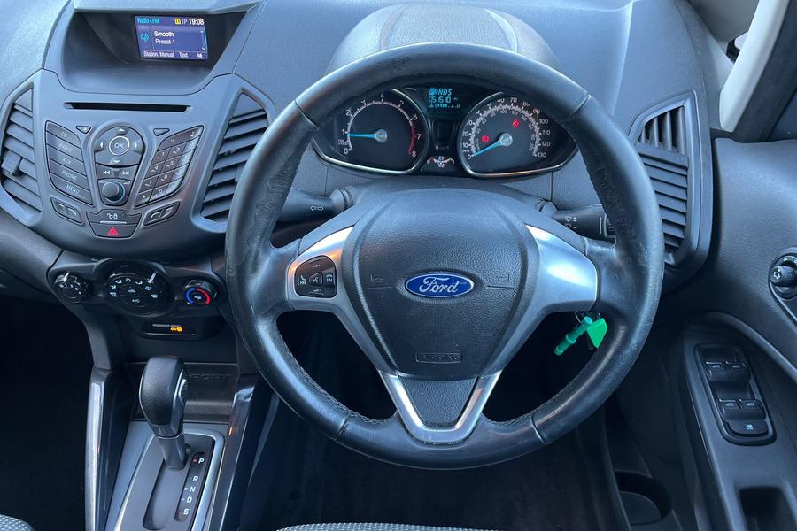 Ford ECOSPORT Photo autoimg-f2bec603643a96fb6aadb9d76dc8380e57efdf21.jpg