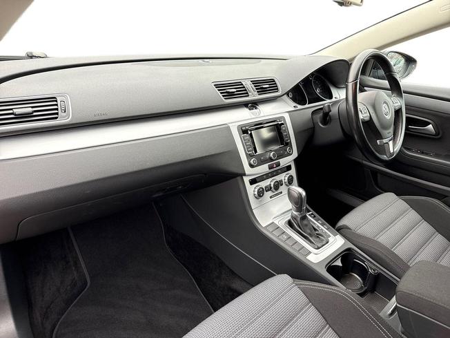VOLKSWAGEN CC Photo 2