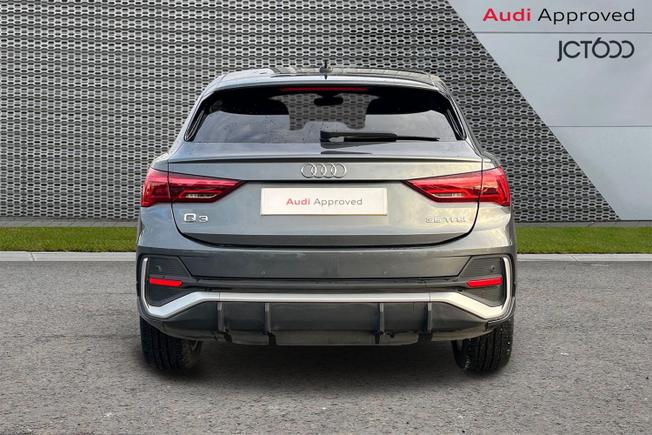AUDI Q3 Photo 7