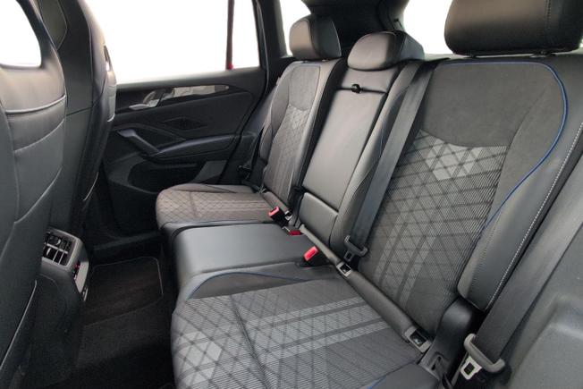 VOLKSWAGEN Tiguan Photo 9