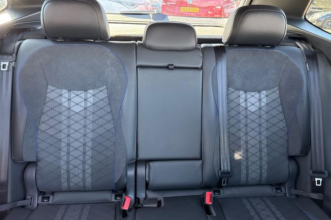 VOLKSWAGEN Tiguan Photo 29