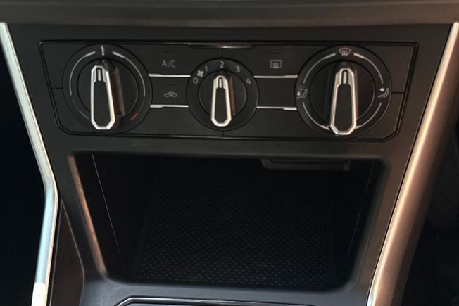 VOLKSWAGEN Polo Photo 21
