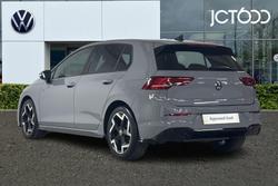 VOLKSWAGEN Golf Photo 3