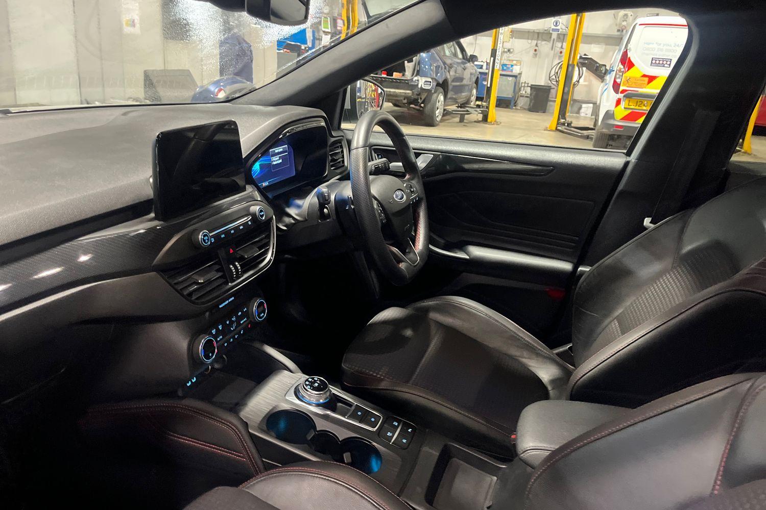 Ford Focus Photo 17