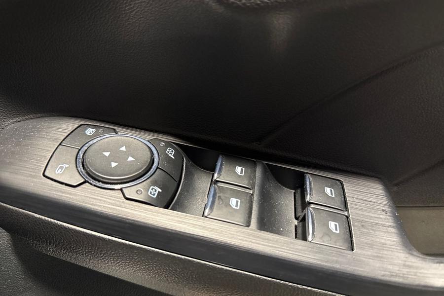 Ford Kuga Photo autoimg-f2ccc2f9d878561eba6829b6234bd1e48e474071.jpg
