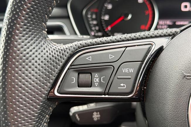 AUDI A4 Avant Photo 16